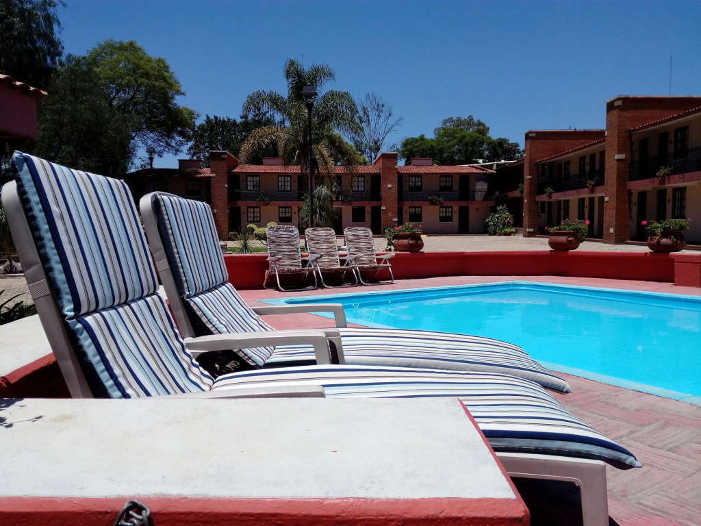 Villas del Sol Hotel & Bungalows