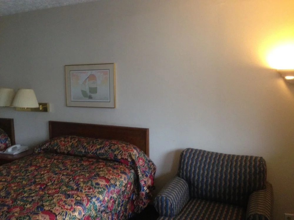 Continent Inn