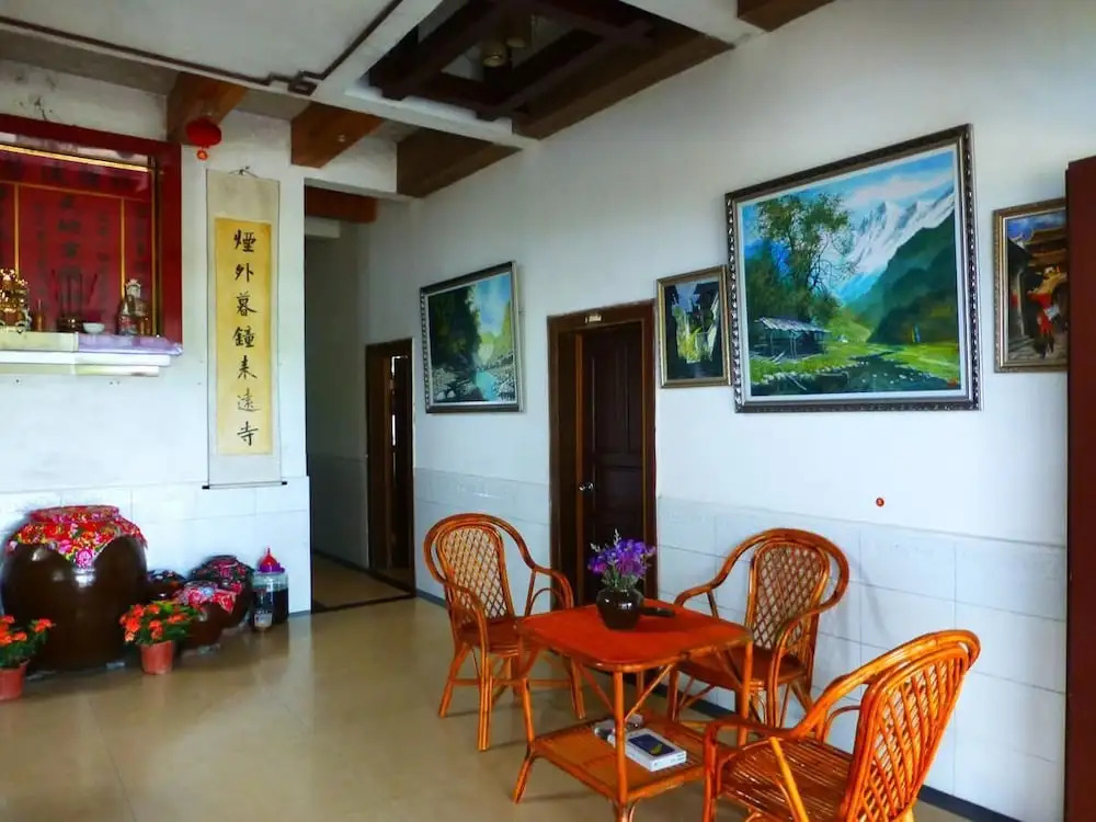 The Yangshuo Moon Resort