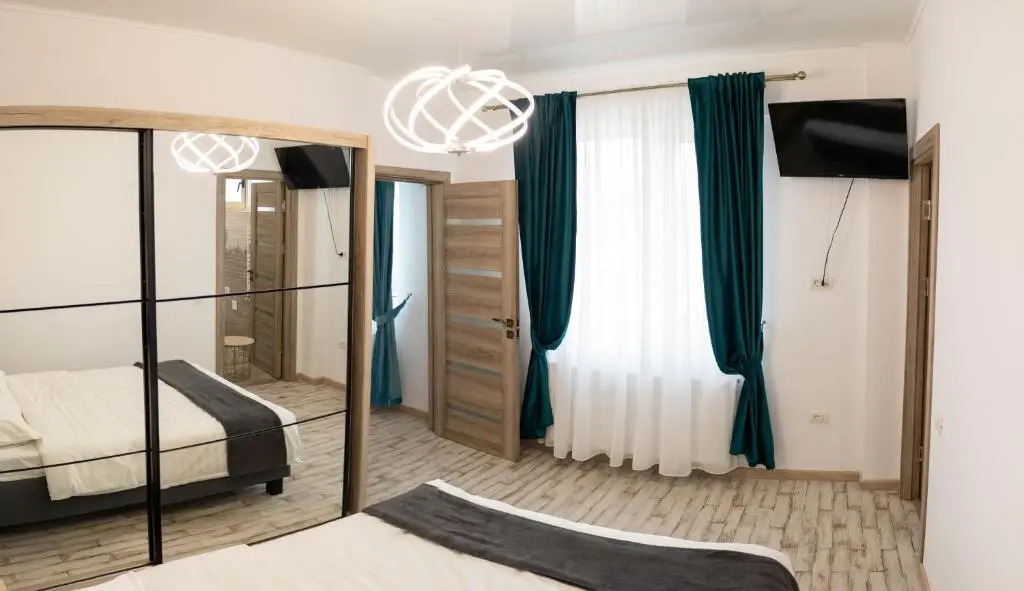 YZZA Apartament by Building Ștefan 3