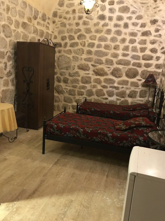 Kasr-i Abbas Hotel