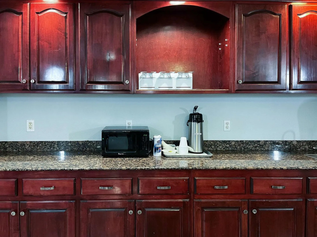 Executive Inn & Suites Breaux Bridge, LA
