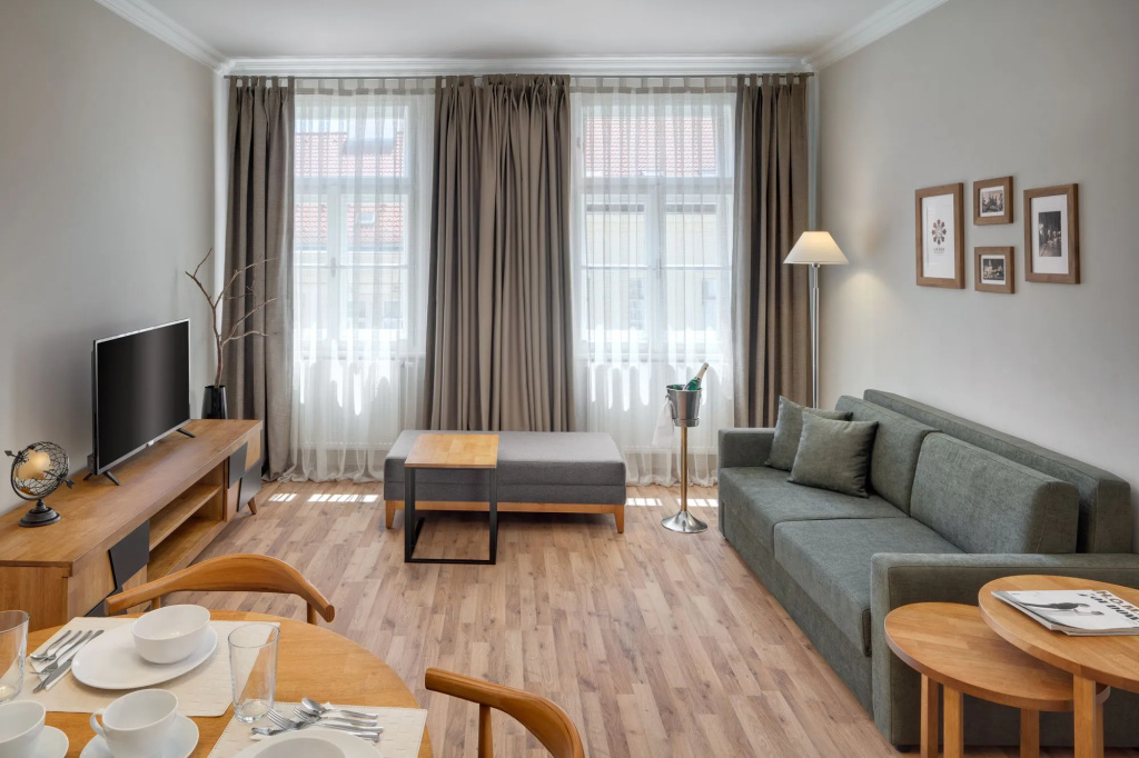 Louren Apartments