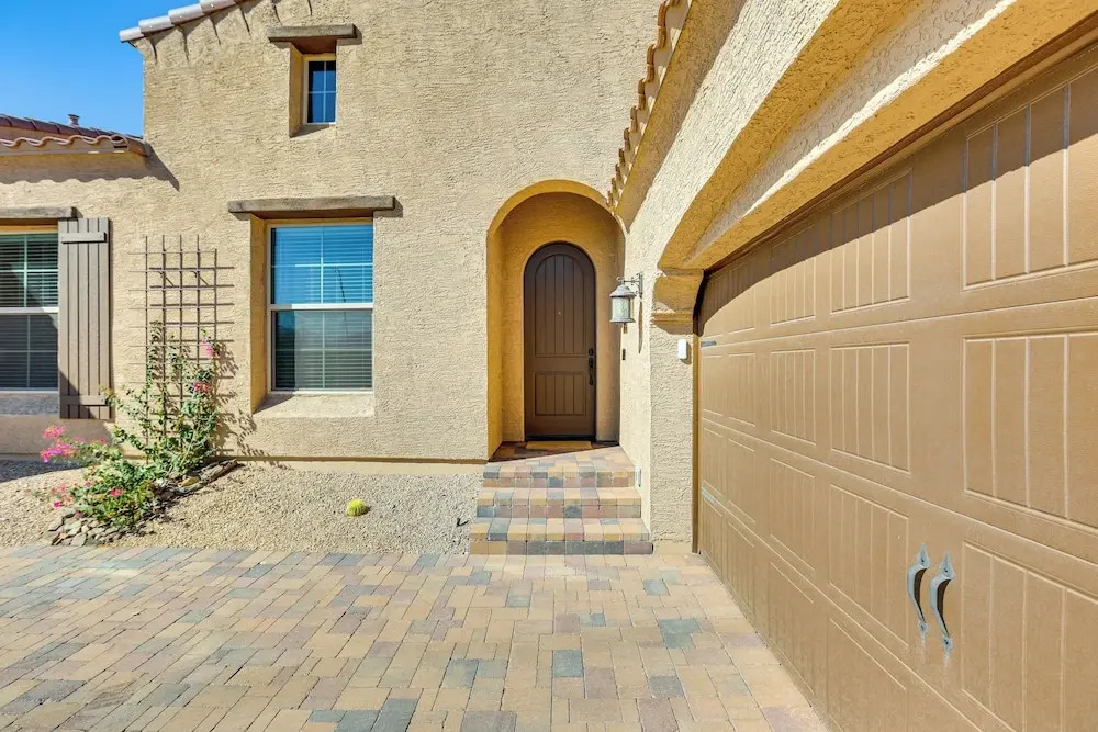 8 Mi to Goodyear Ballpark: Golf Getaway w Patio