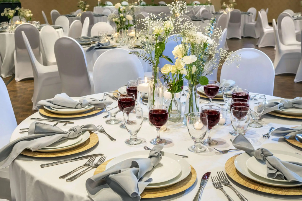 Allure Hotel & Conference Center