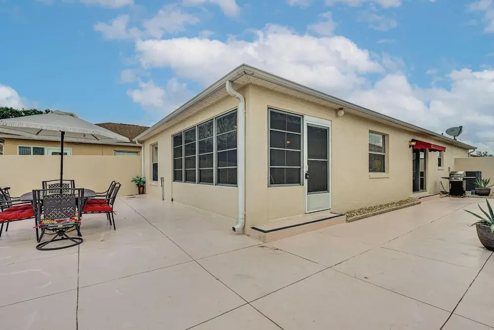 Renovated Villa Btwn Lake Sumter and Spanish Springs
