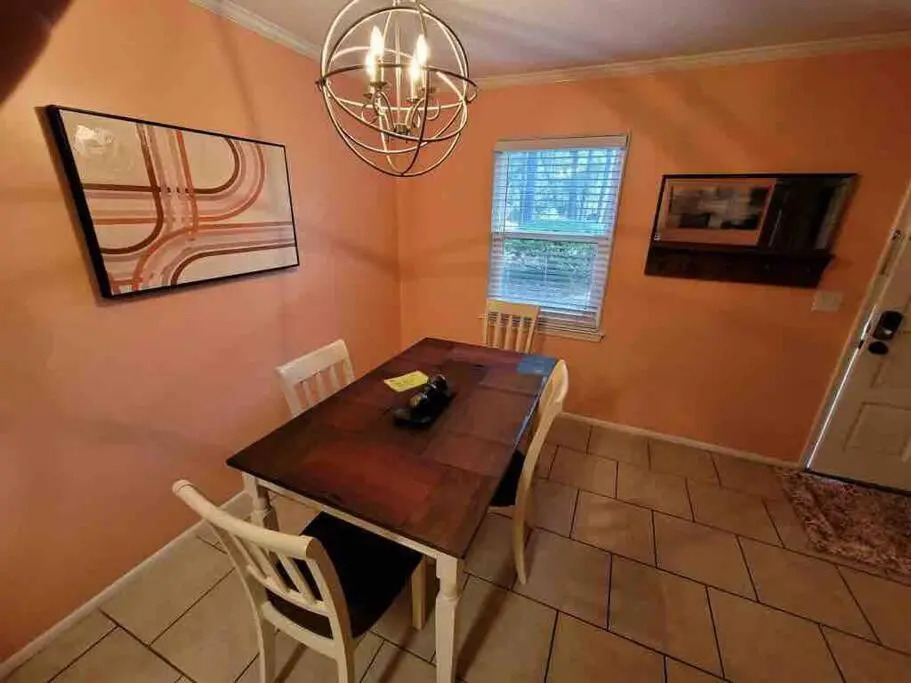 Elegant 2-bedroom pet-friendly villa w 2 parking spaces