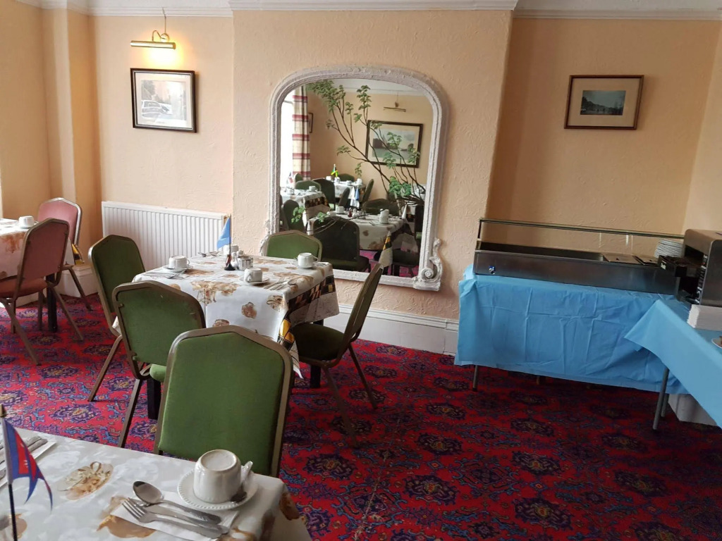 Grand Ash Hotel