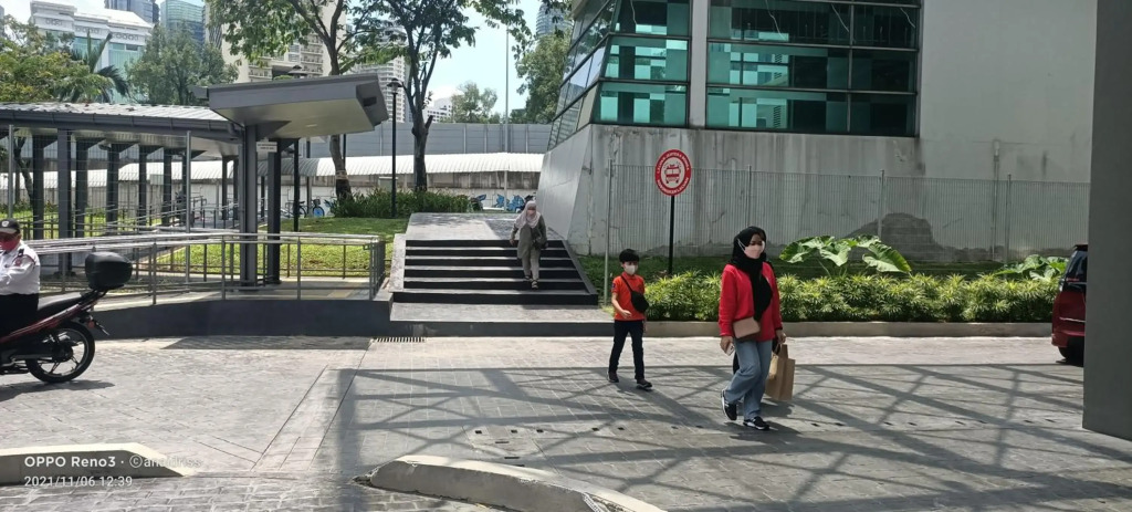 KLCC Legasi Kg Bharu muslim homestay facing unblock view and walking distance to Twin Tower, LRT train next to building