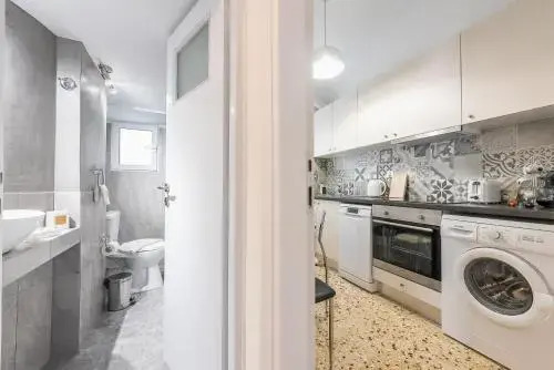 Bright apt in the heart of Athens