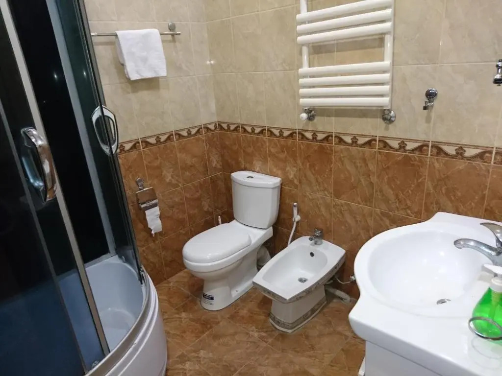 LARGE 5 BEDROOM LUXURY VILLA