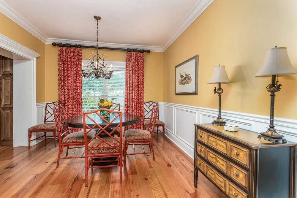 4318 6th Street by Hodnett Cooper
