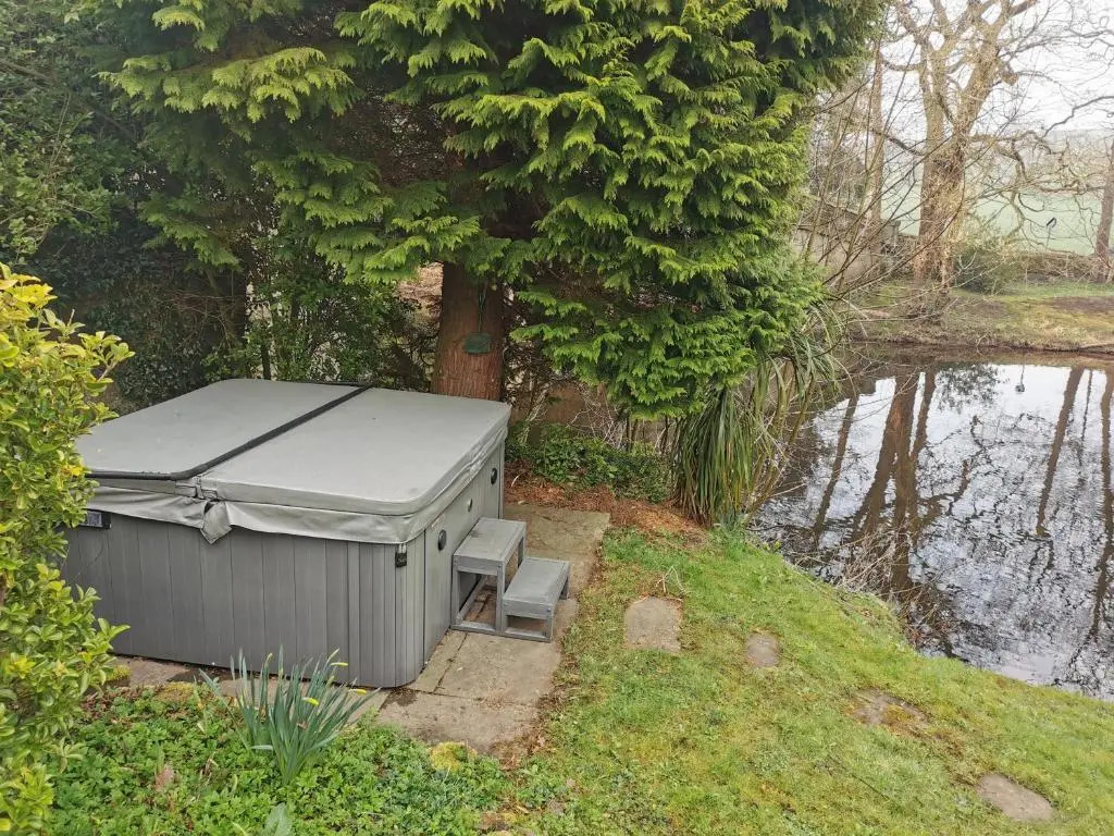 Beautiful Peak District Cottage With Hot Tub