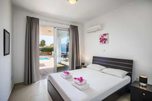 Villa White Jasmin