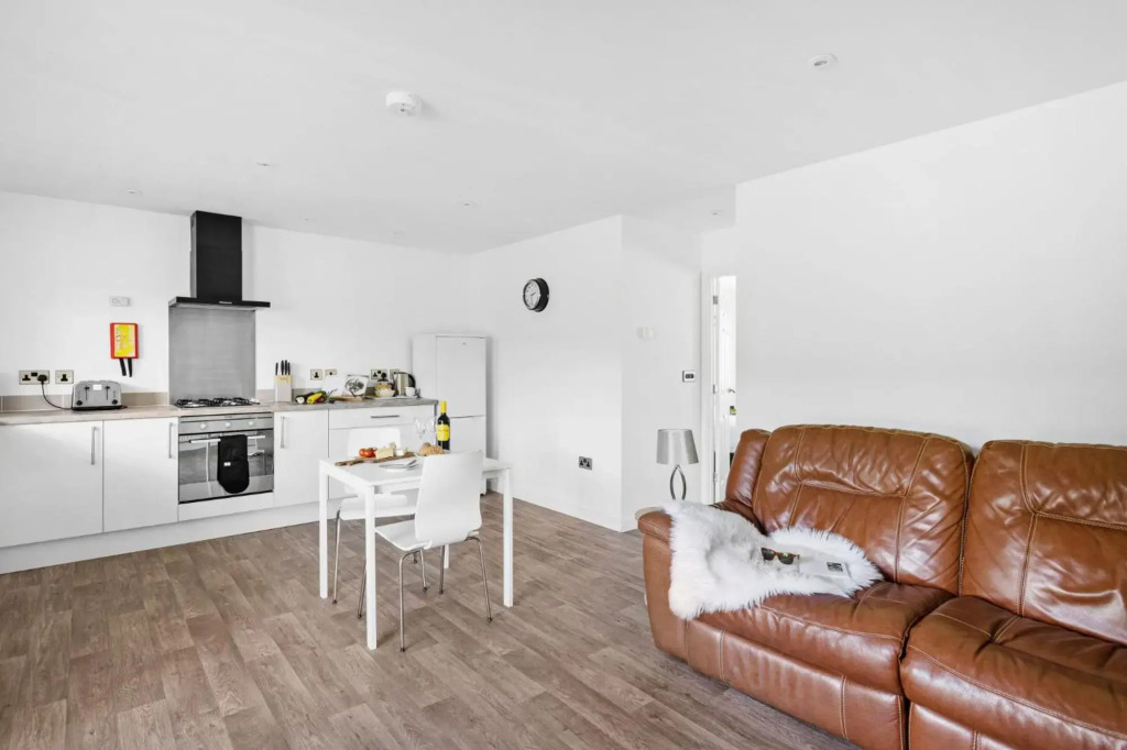 The Clover Lodge, Redlake Farm