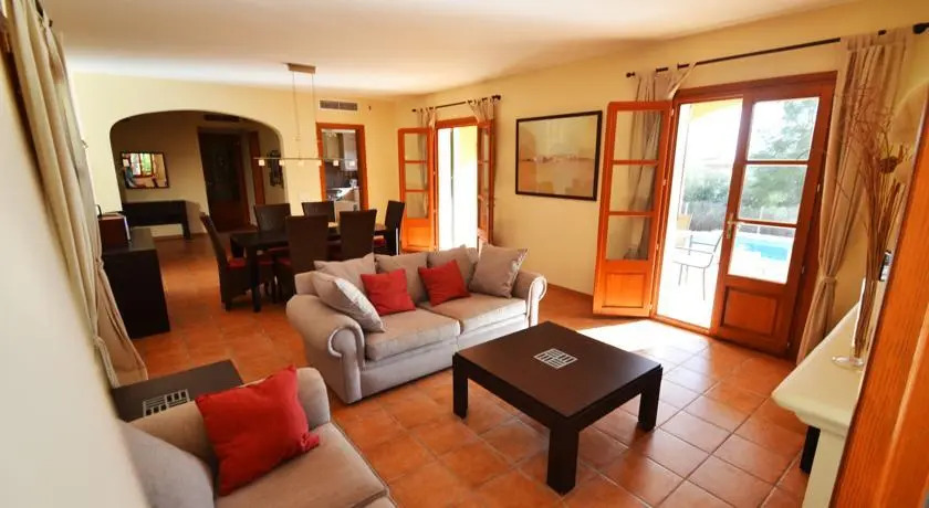 Villa Spring 1