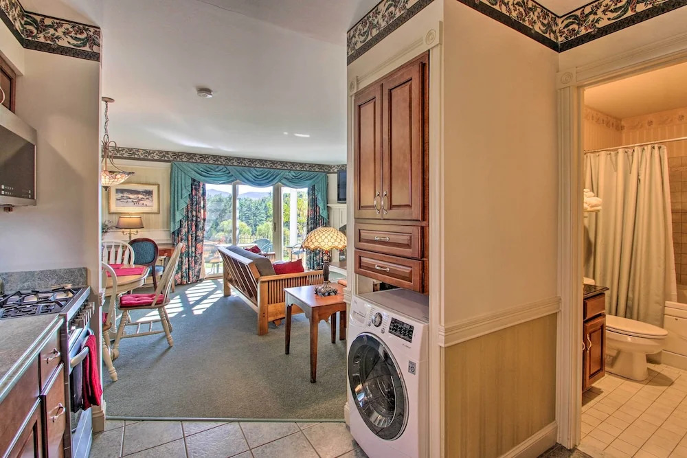 Nestlenook Victorian Condo ~6 Mi to Attitash!