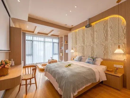 Zhongze Seaside Homestay (Qingdao Tangdaowan Hengda Golden Beach Shop)