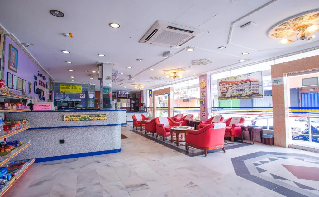 Carlton Star Hotel