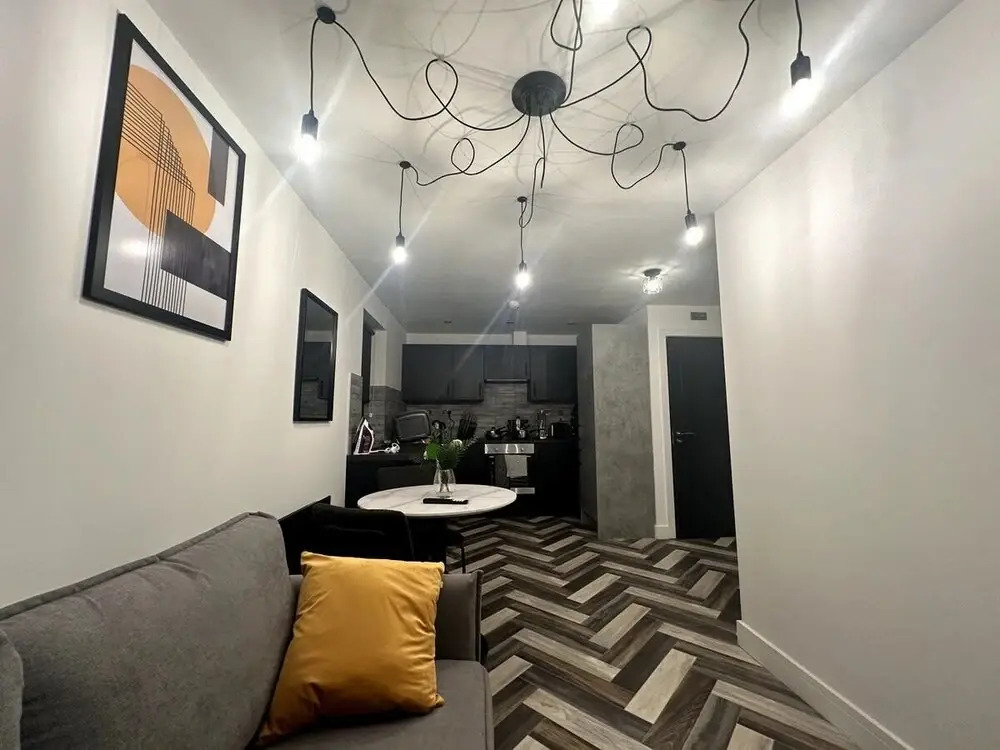 Adam Court Studios and Apartments