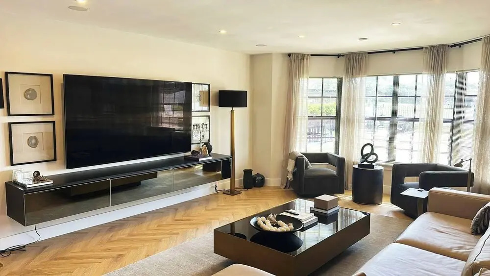 New 5 Bedroom Modern Villa on Golf Course