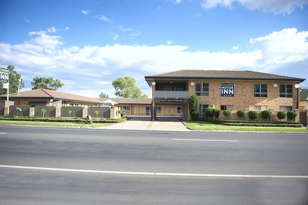 Cousins Motor Inn