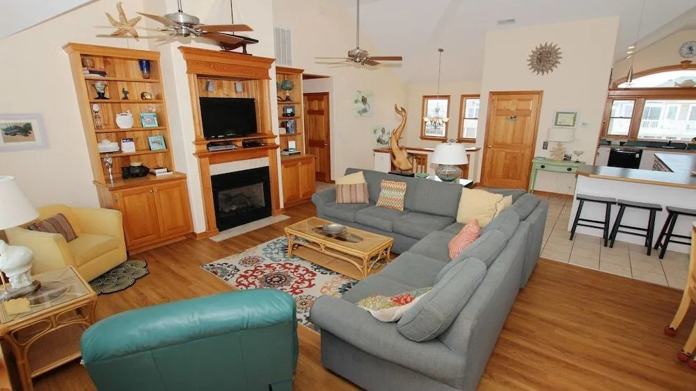 Crabby Jayne's - 9 Br Home