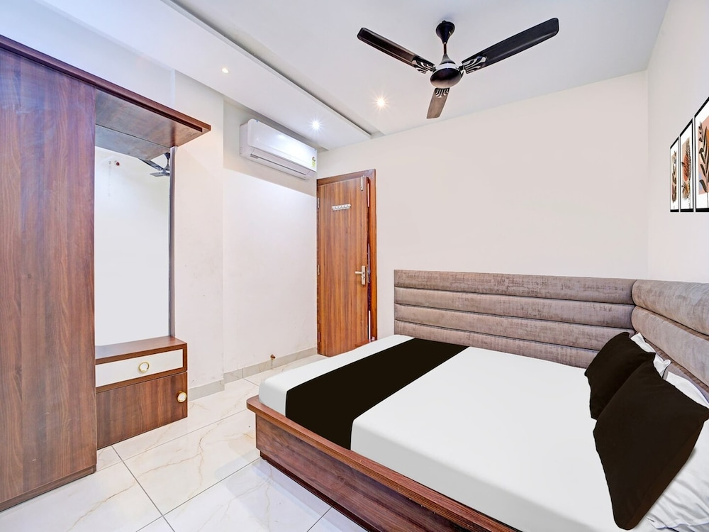 Townhouse LIG Main Road Indore