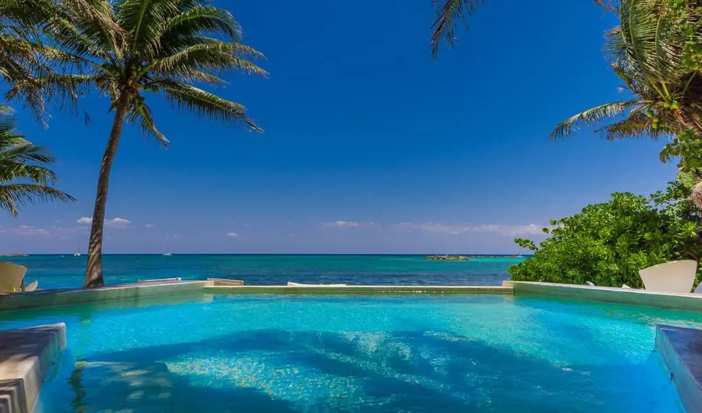 Puerto Aventuras Villa Sleeps 10 with Pool