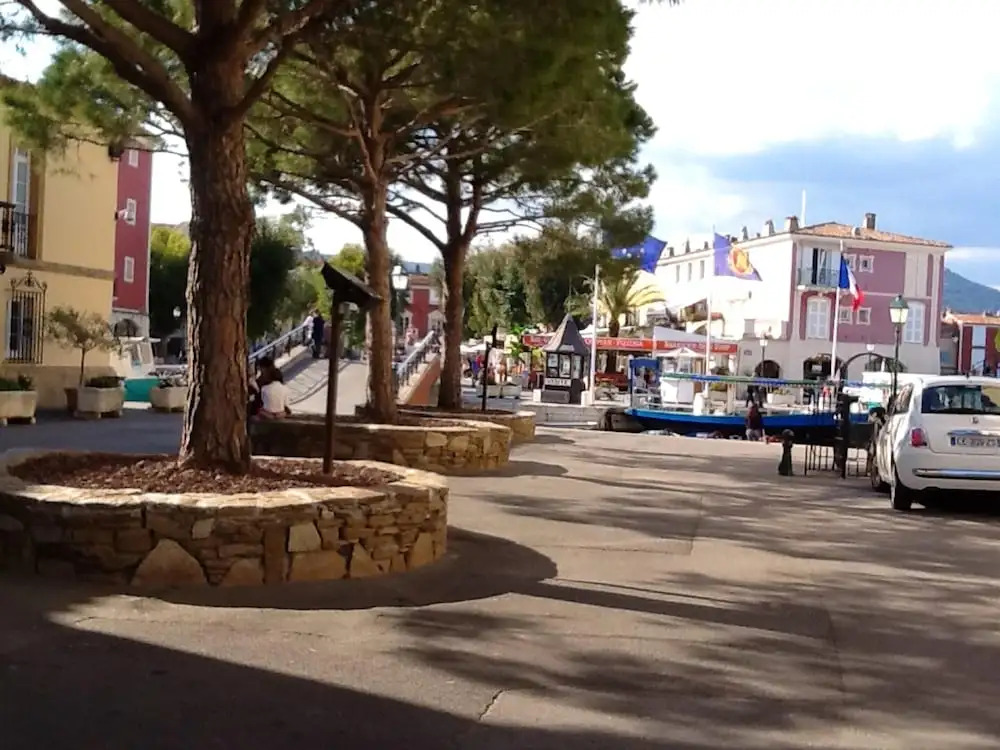 Apartment With 2 Bedrooms in Grimaud, With Shared Pool, Enclosed Garden and Wifi - 500 m From the Beach