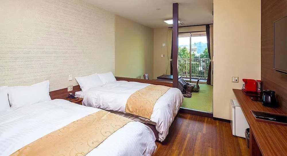 Ryokan with natural hot springs and okonomiyaki Miyajima-an Hiroshima