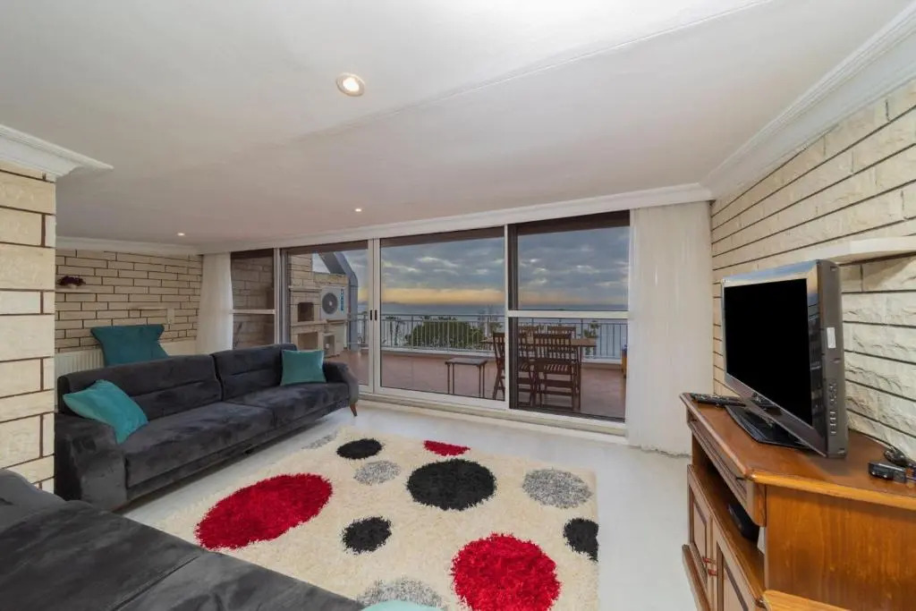 Flat With Terrace Next To Konyaalti Beach