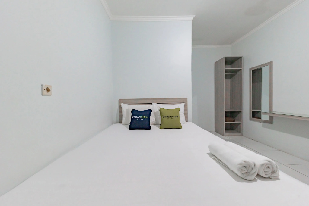 Urbanview Hotel Sunday Cirebon by RedDoorz