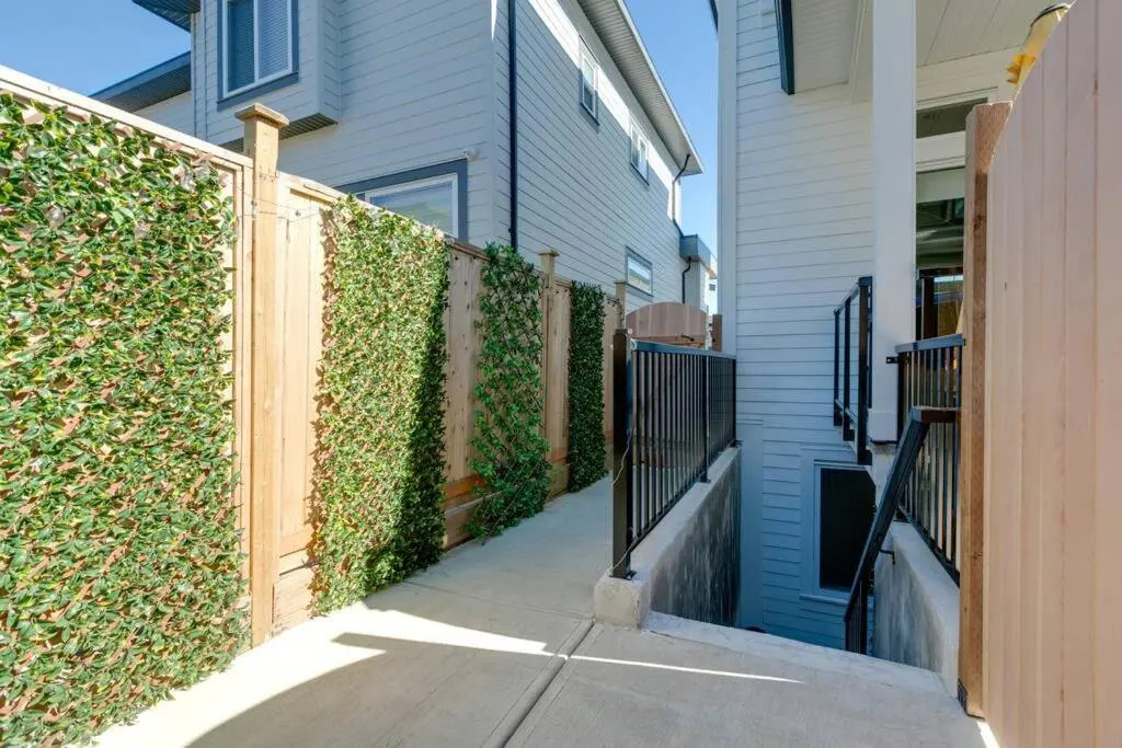 Guest suite in South Surrey