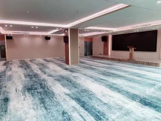 Lijin International Apartment Hotel
