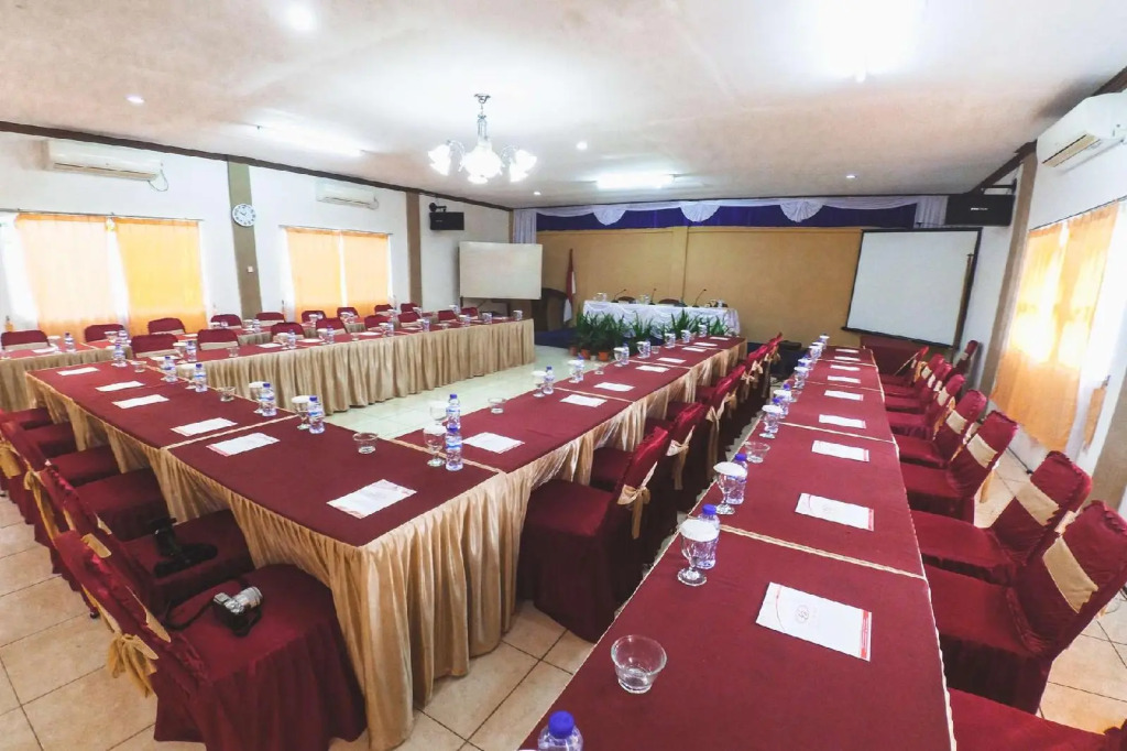 The Kanzi Hotel & Village