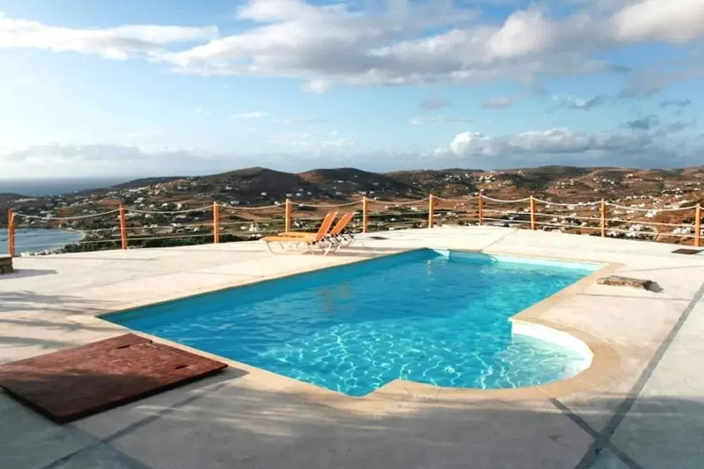 Villa With 3 Bedrooms in Paros, With Wonderful sea View, Pool Access and Wifi - 1 km From the Beach