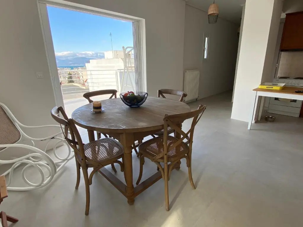 Ideal location, 360 sea view, 2 beds, modern apartment