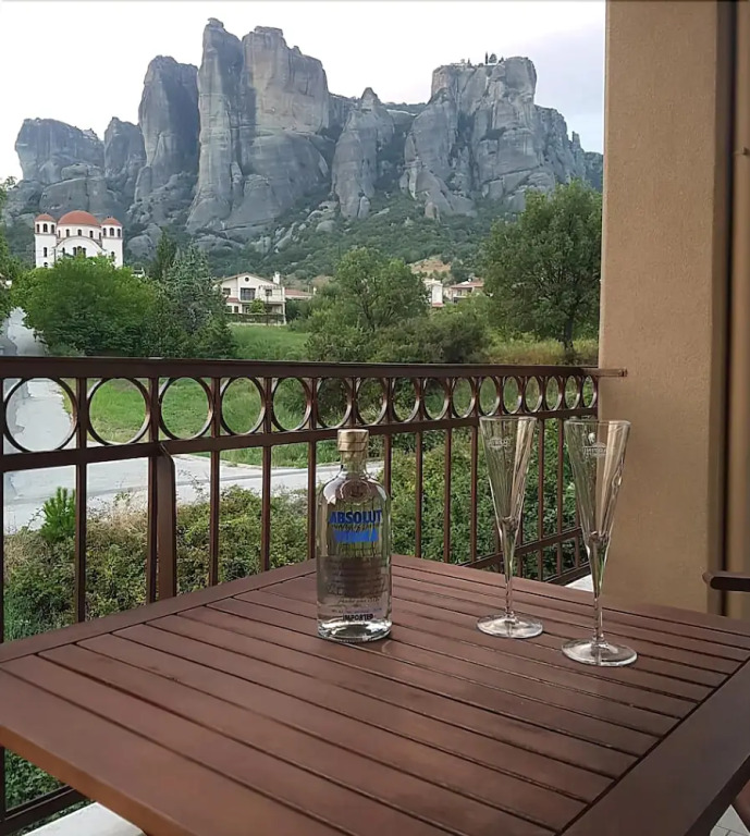 Saint Stephen's apartements at Meteora 3