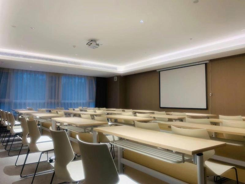 Ji Hotel Hejian Shijing Middle Road Auto Parts Cen
