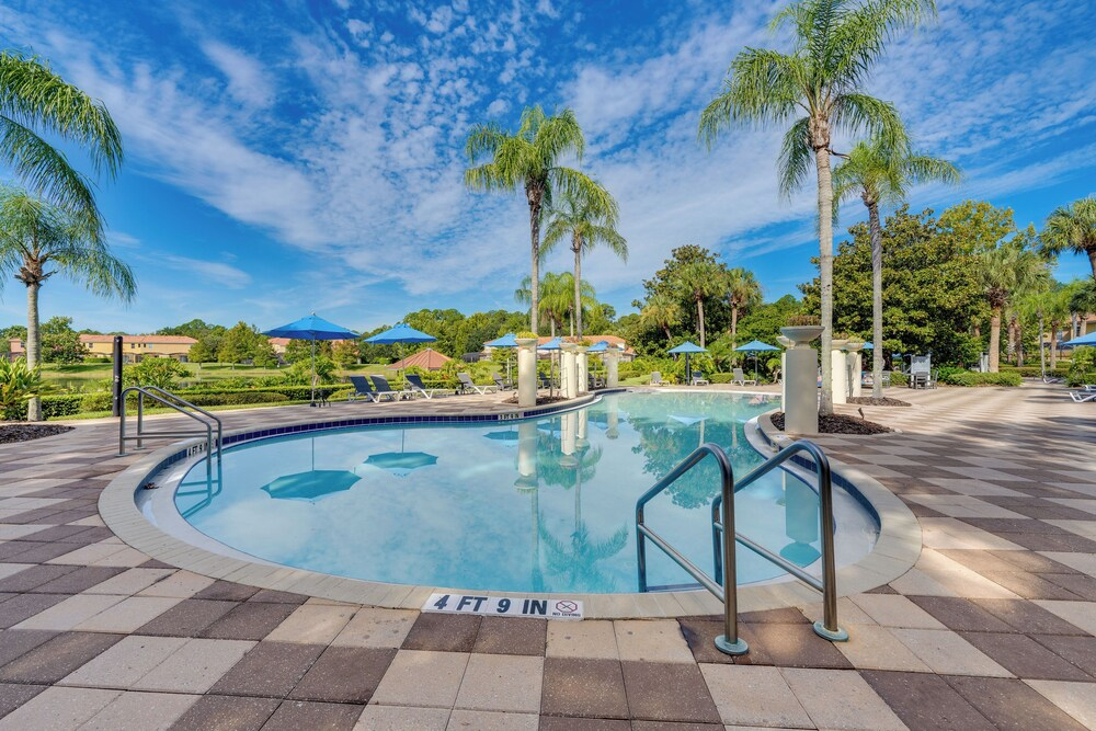 4 Mi to Disney: Family Home w/ Private Pool!
