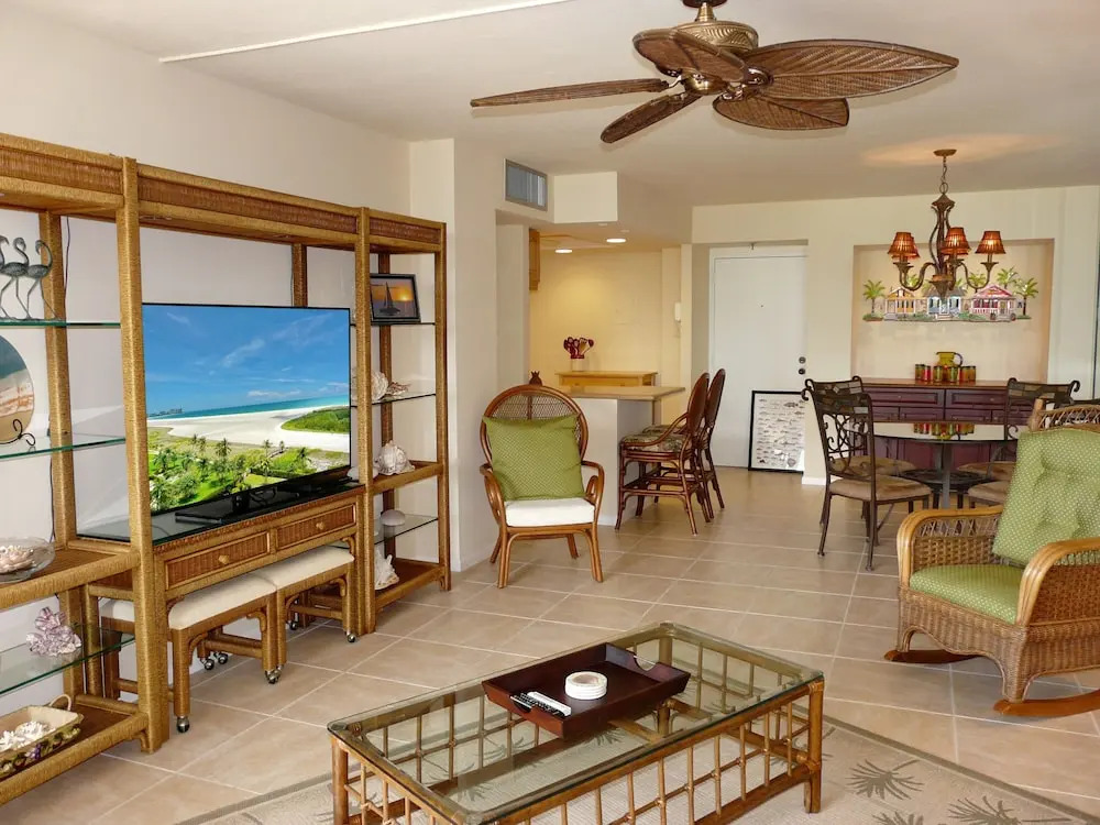 South Seas Tower 1-307