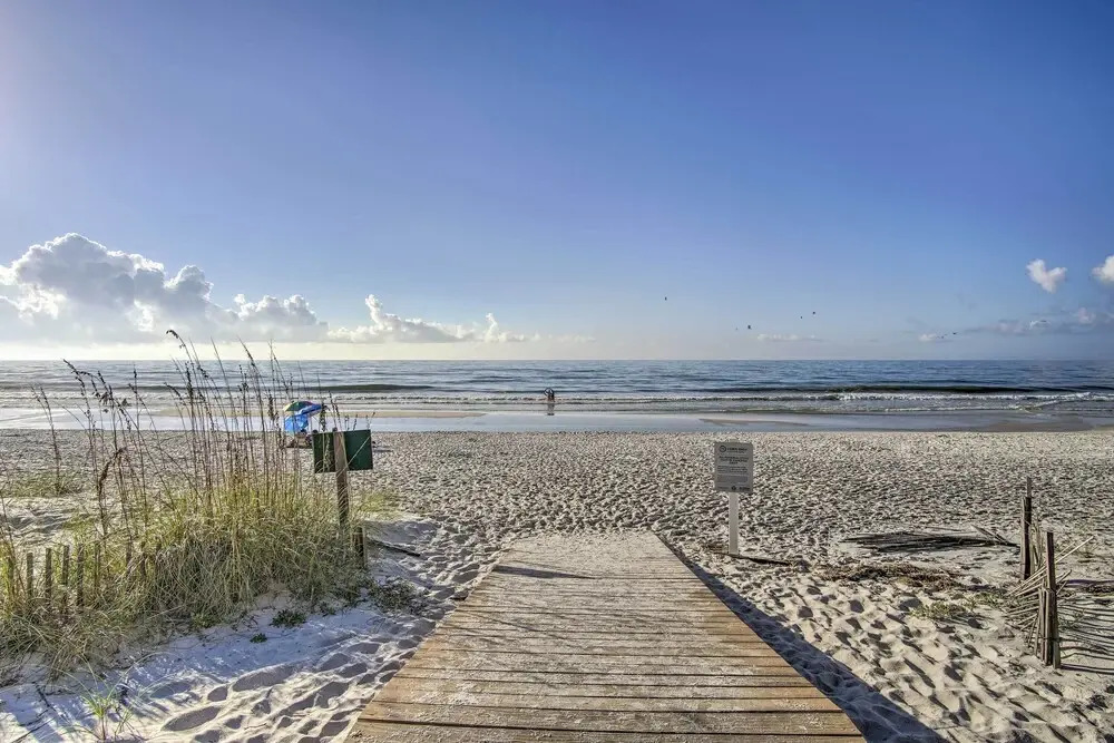Oceanfront Gulf Shores Condo ~ 2 Mi to The Hangout