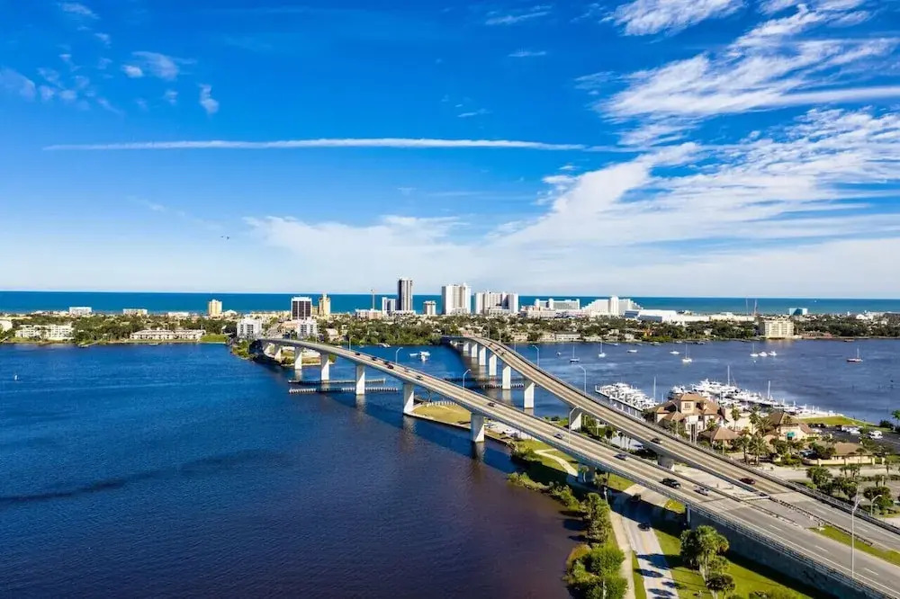 Relaxing 3 Bed  2 Bath  Wifi by the Intercostal