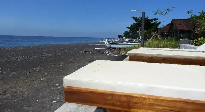Sunset Coin Beach Homestay Amed