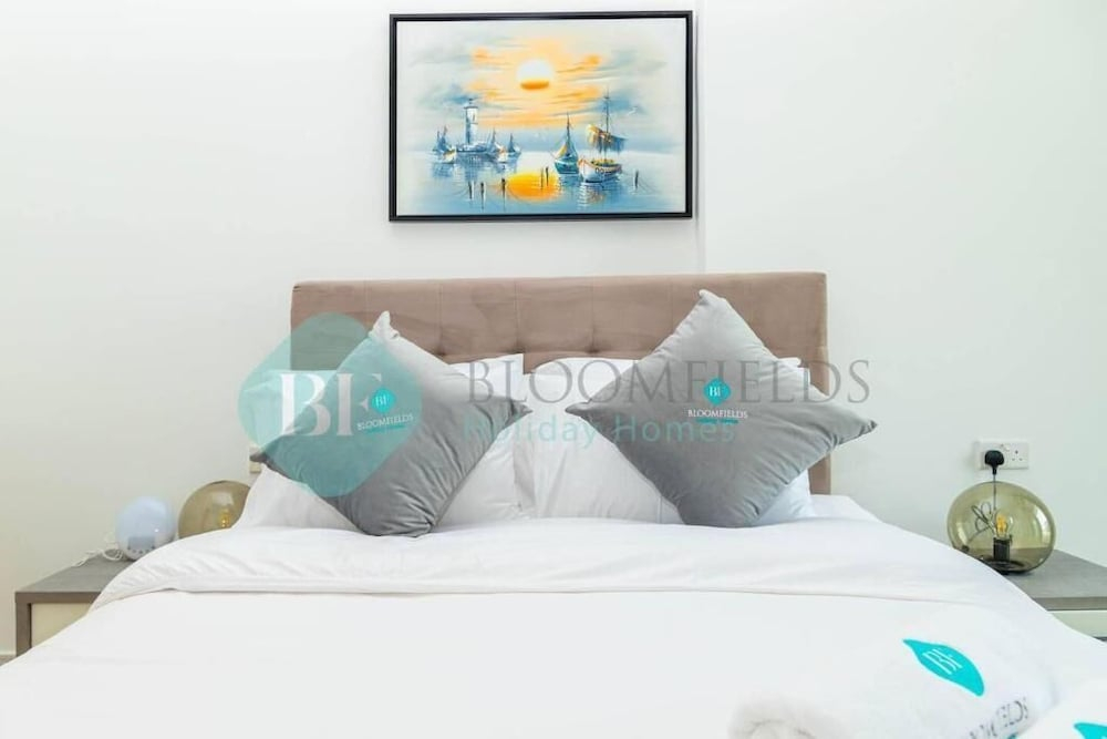 Bloomfields 2BR Duplex Canal View Ra