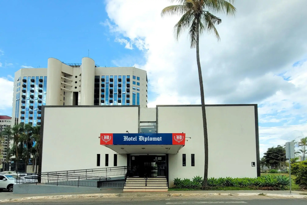 Hotel Diplomat by Bsb Inn