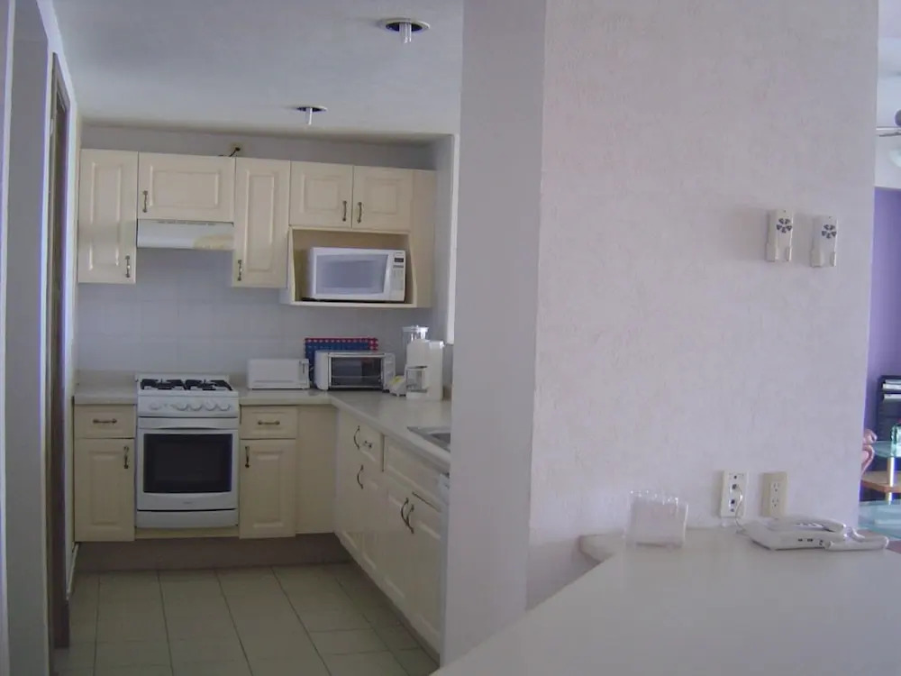 Unlimited Luxury SANMILLAN'S Condo