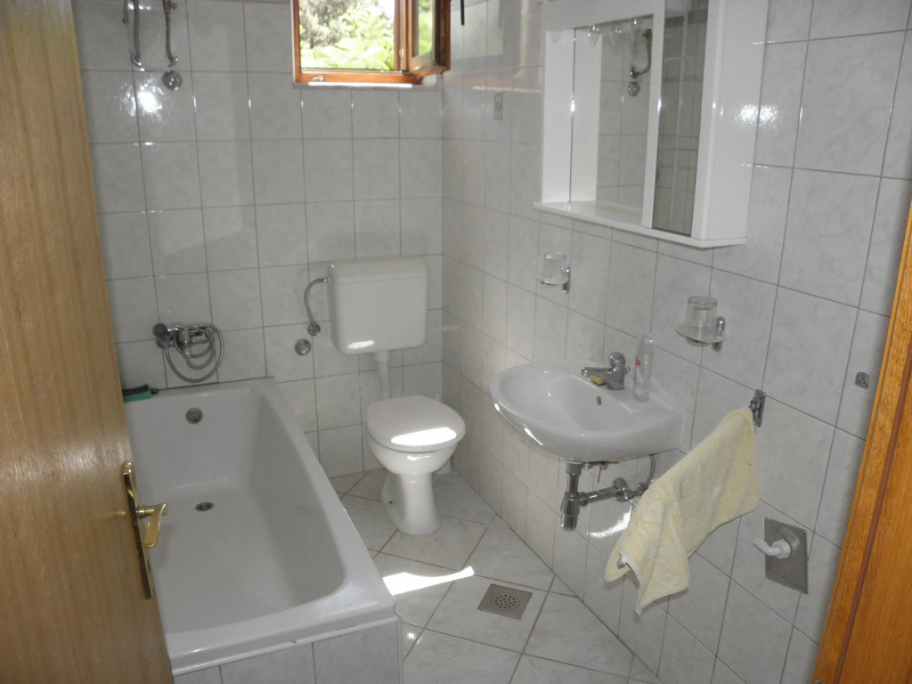 Apartment Pupa - nice family apartments: A2 Mihael Petrcane, Zadar riviera