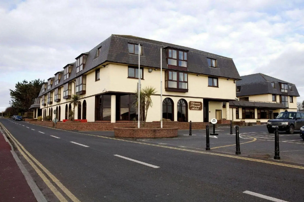 Clonea Strand Hotel